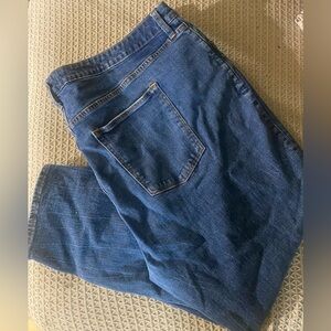 Abercrombie & Fitch Mom Jeans